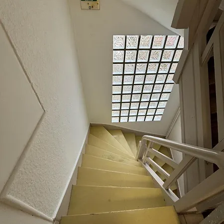 Les Meublés De L Etoile Couette-café